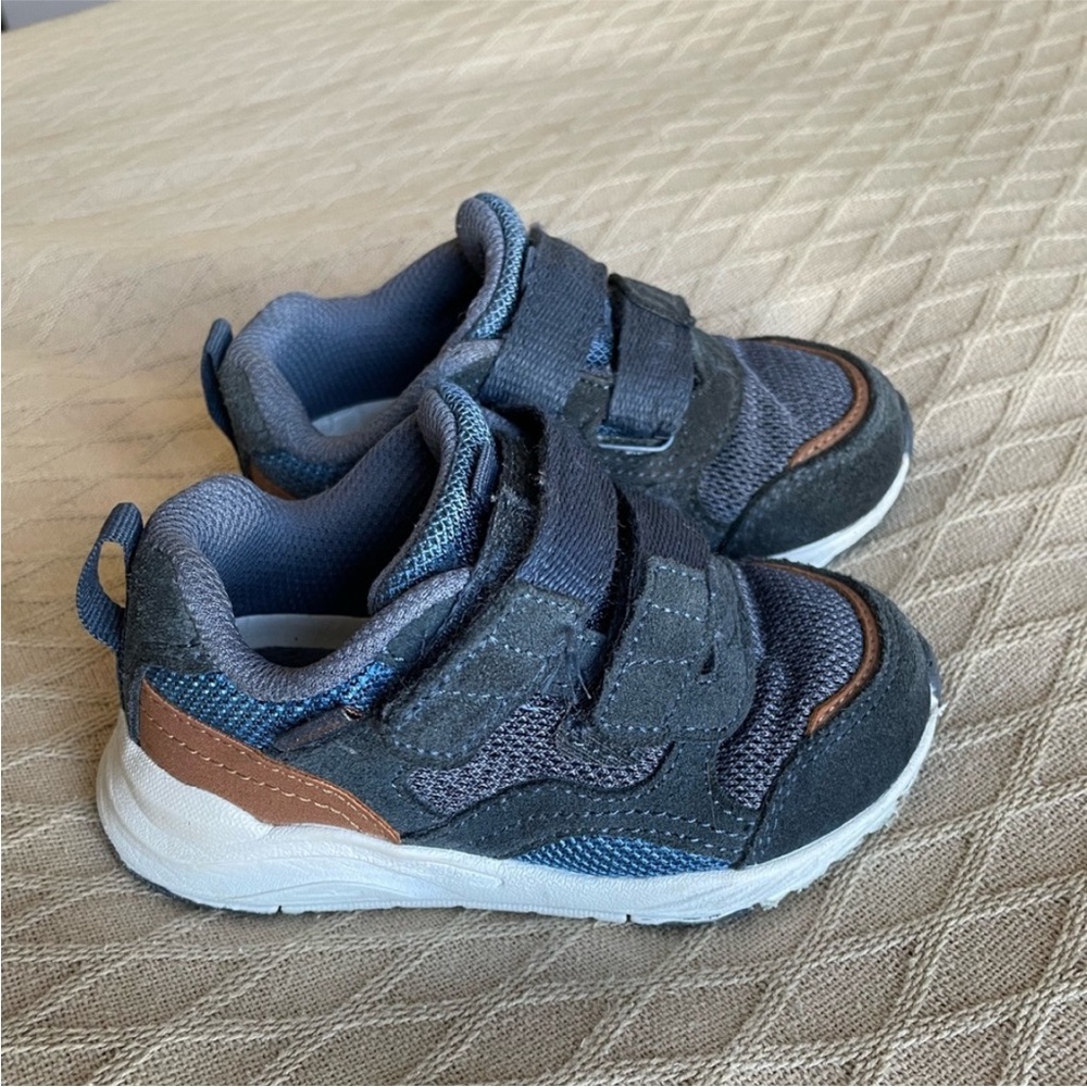 Toddler sneakers by Stride Rite, size 6.5 XW